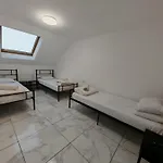 Albergue Z *