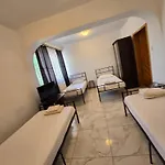 Albergue Z *